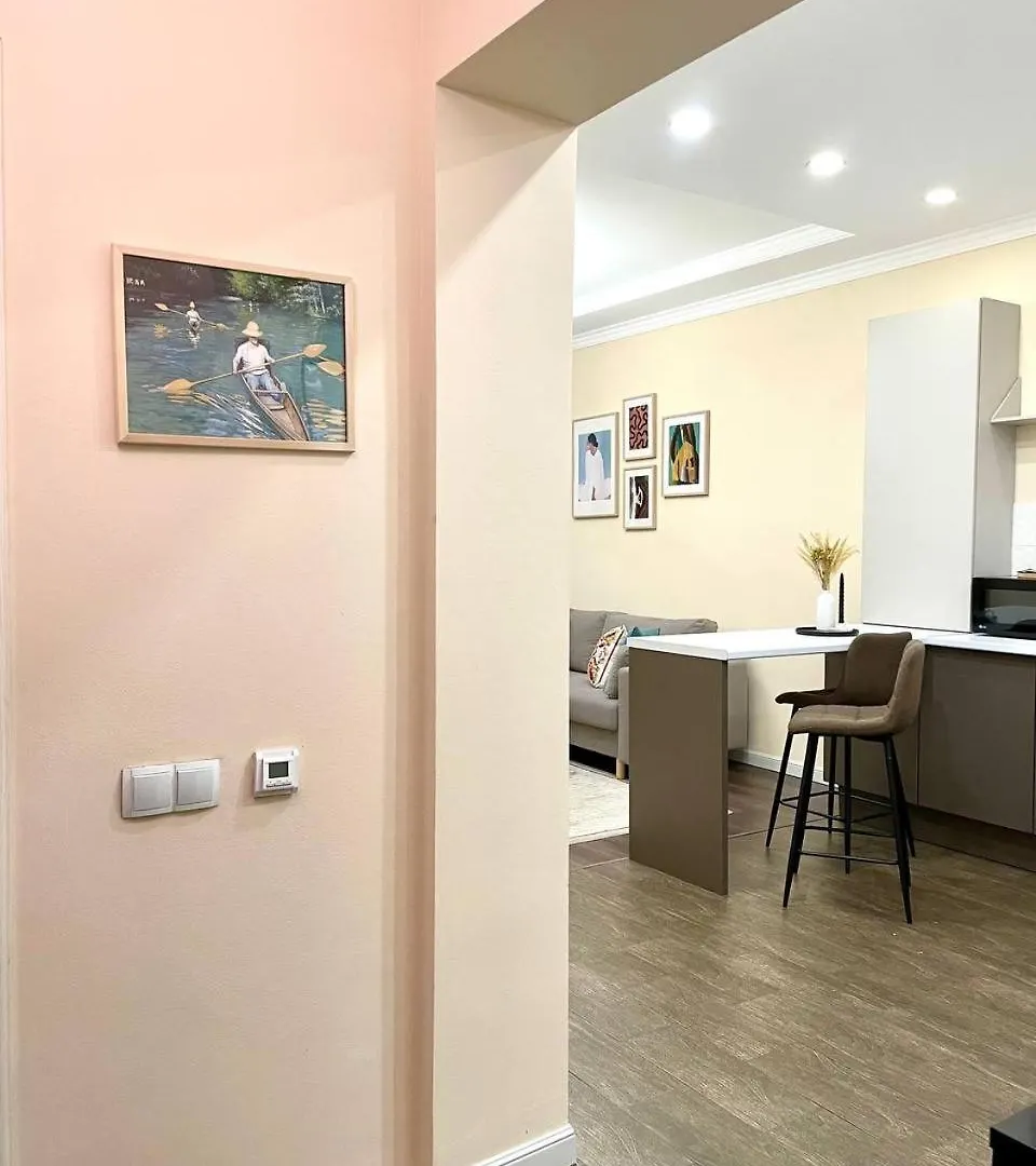 Жк Комфорт, Центр, Рядом Трц Mega По Розыбакиева Apartment Almaty